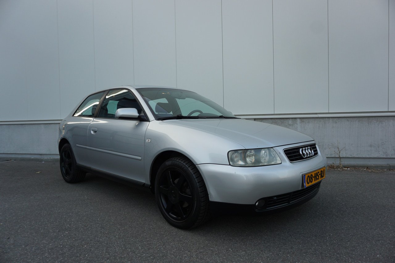 Audi A3 1.6 Attraction - AUTOMAAT / Climate / Elektr. ramen / NAP
