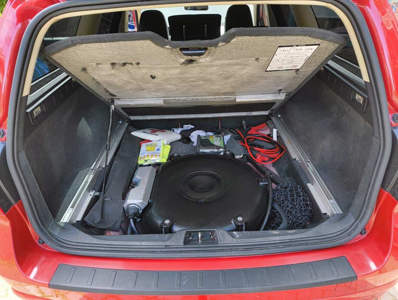 Vovlo V70 3.2  AWD passion red