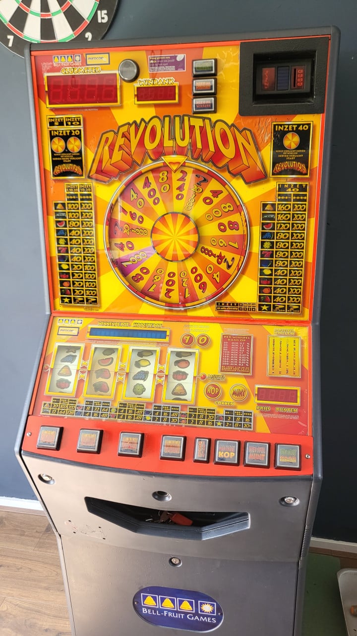 Revolution fruitautomaat halversie de echte