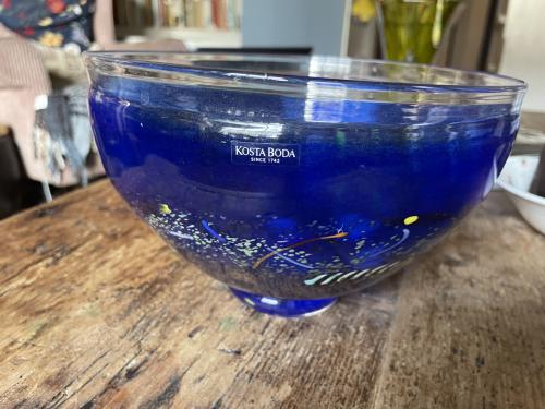 Schitterende Kosta Boda schaal.