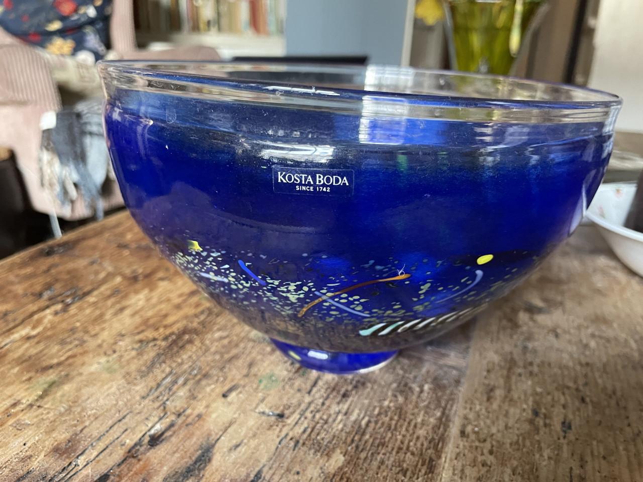 Schitterende Kosta Boda schaal.