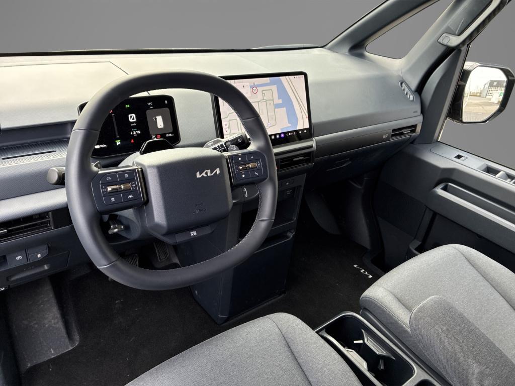 Kia Pv5 l2h1 essential 71.2 kwh | demonstratieauto | houten vloer en wanden
