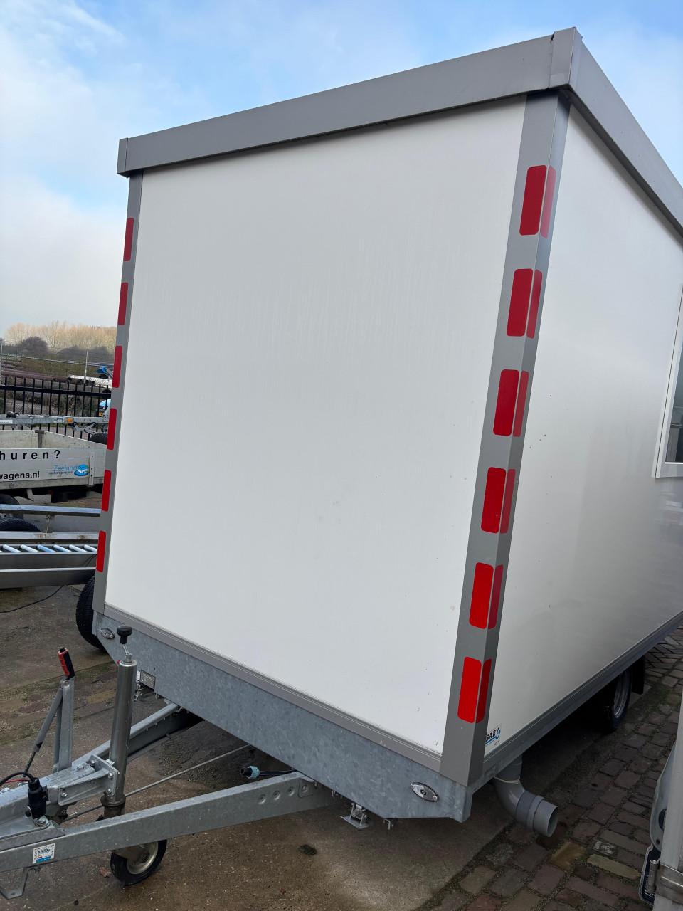 SBW schaftwagen compleet met keuken en toilet 402x202 z.g.a.n.