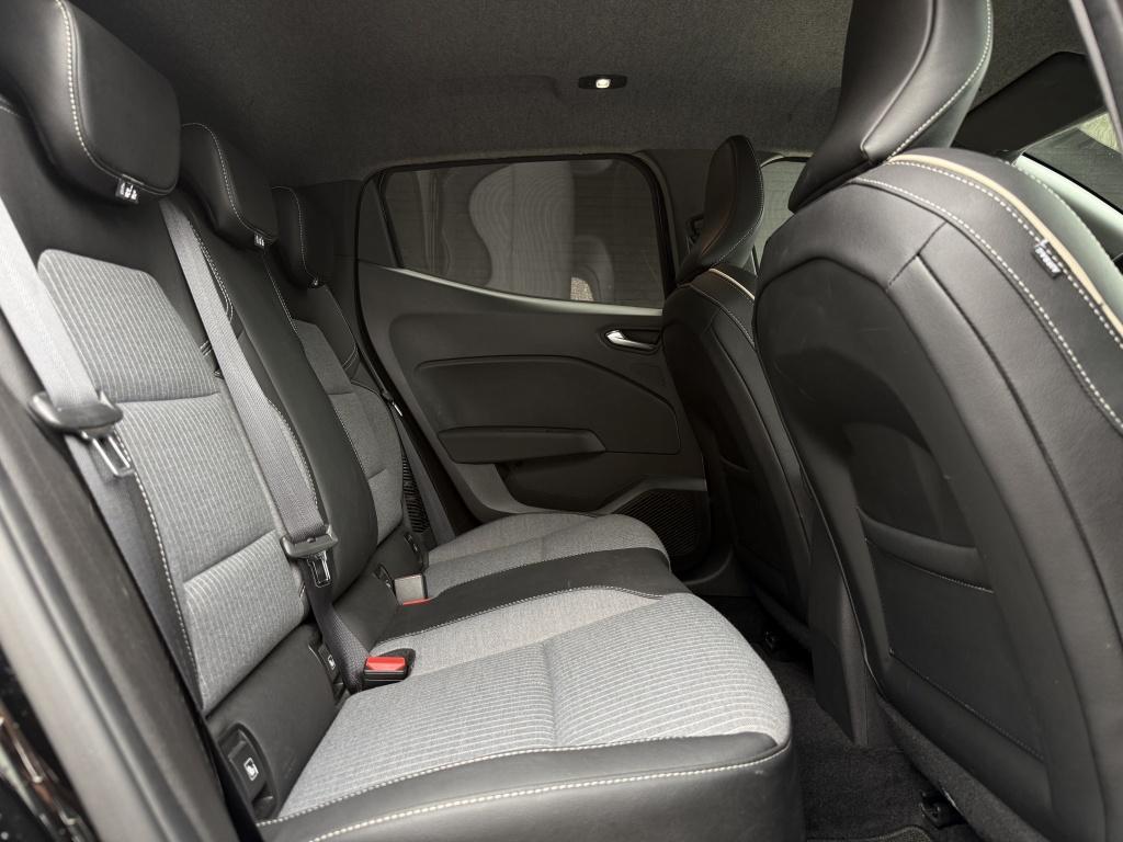 Renault Clio 1.6 e-tech full hybrid 145 evolution