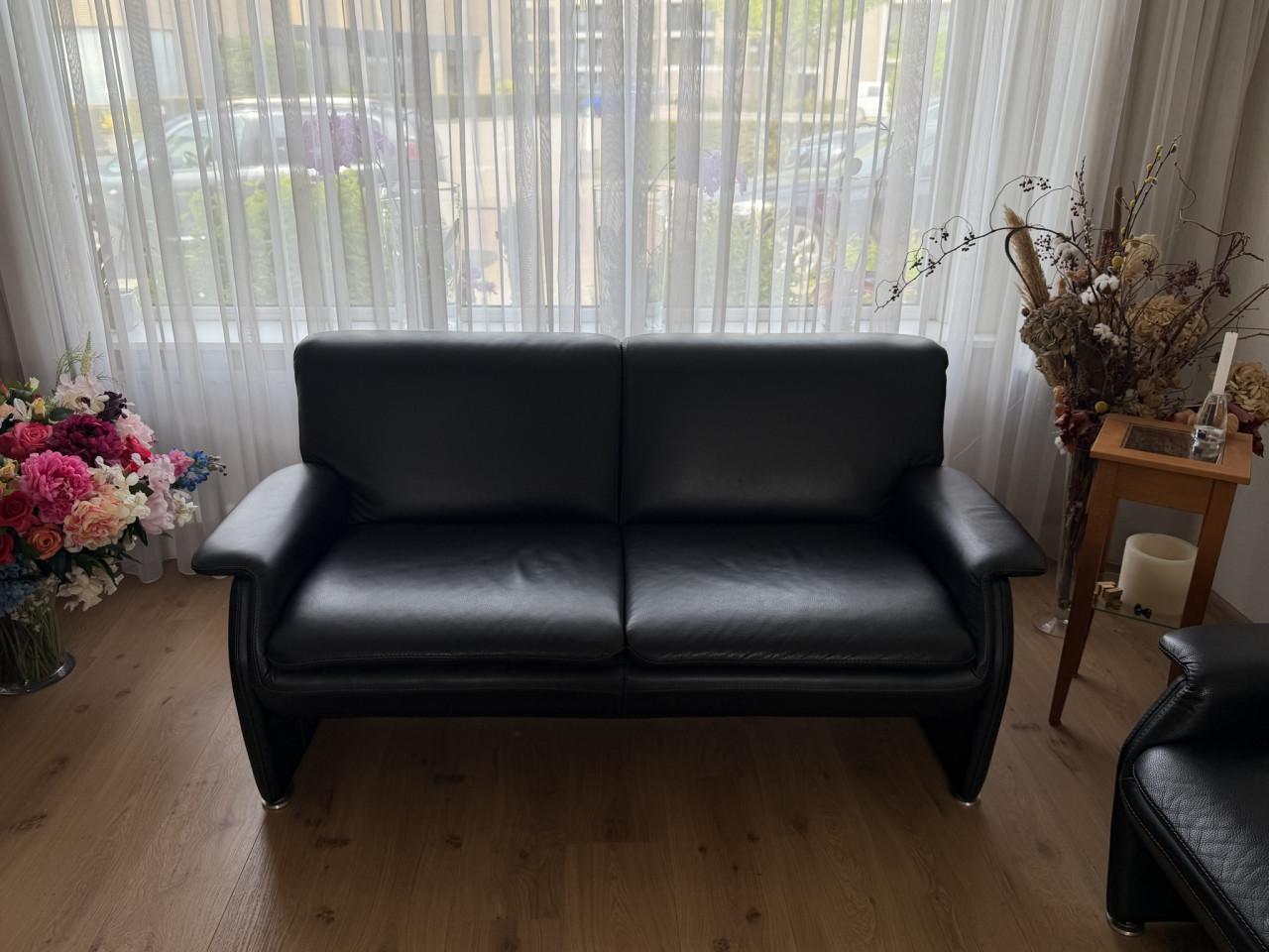 Zwart leren bankstel