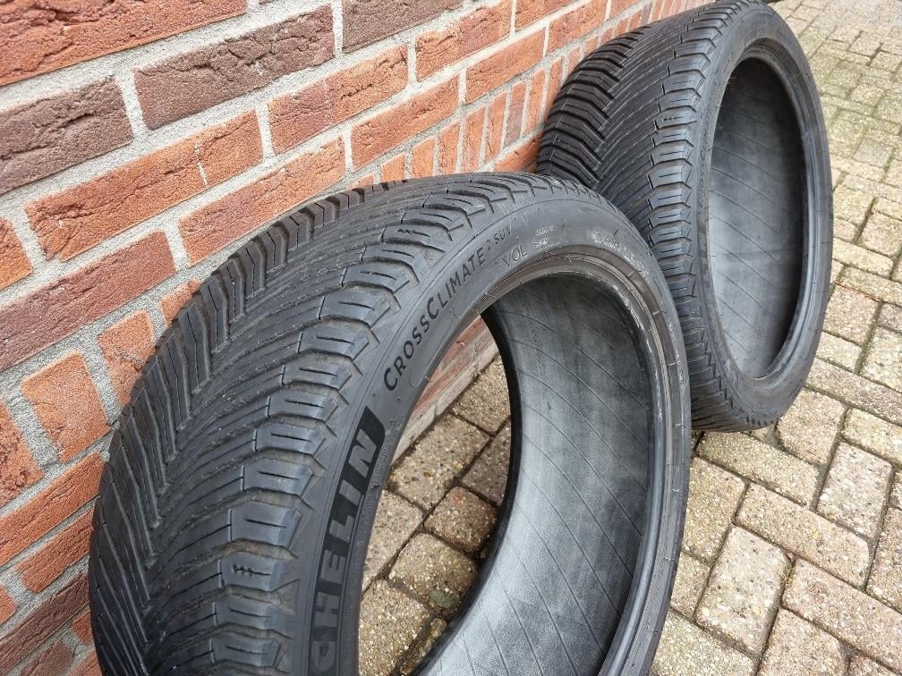 Michelin CrossClimate 2 SUV (VOL) 255/40 R20 101H.