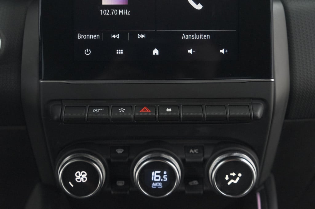 Renault Clio tce 90 techno | camera | 9.3 inch scherm | apple carplay | par