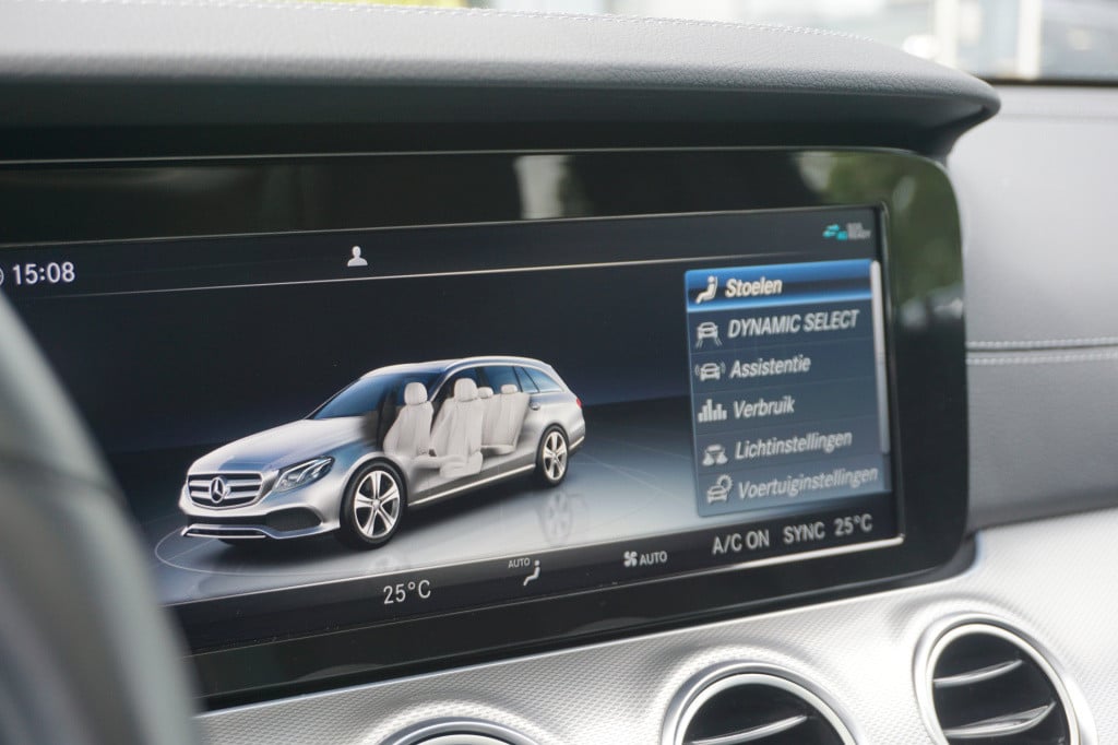 Mercedes-Benz E-Klasse estate 200 premium luxury l panorama dak l massage l