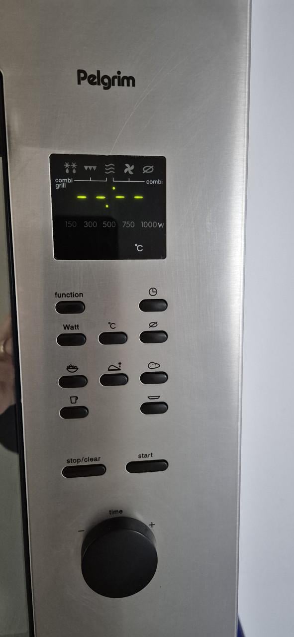 Vaatwasser, combi oven, koelkast met vriesvak