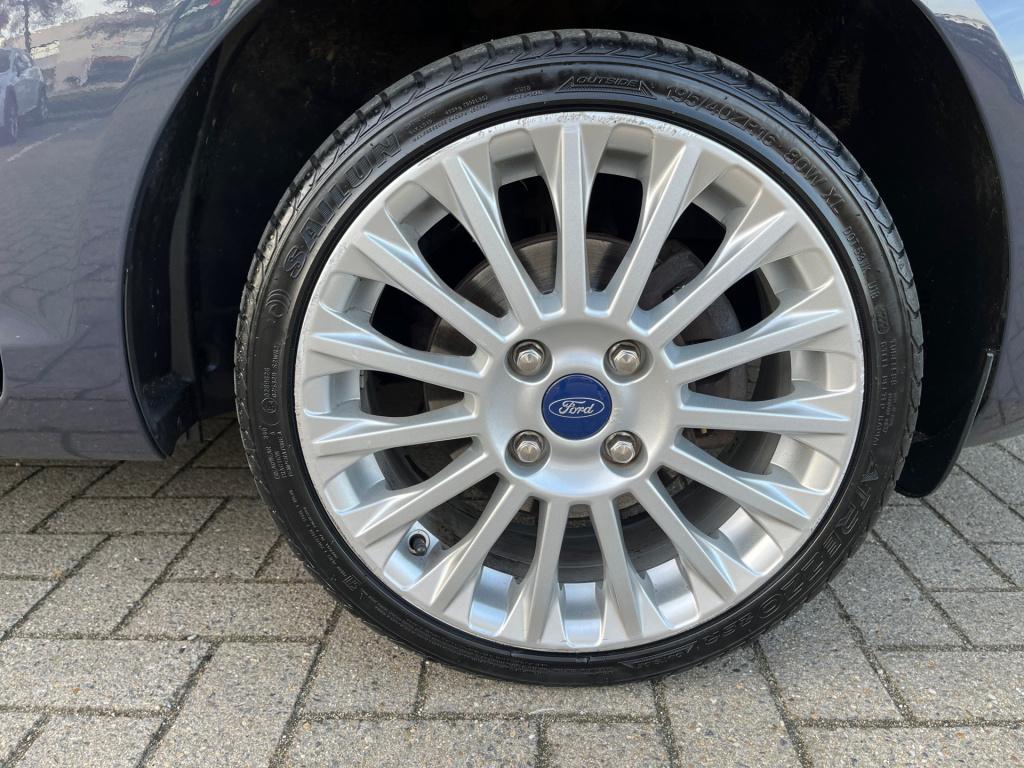 Ford Fiesta 1.0 ecoboost titanium|rijklaar