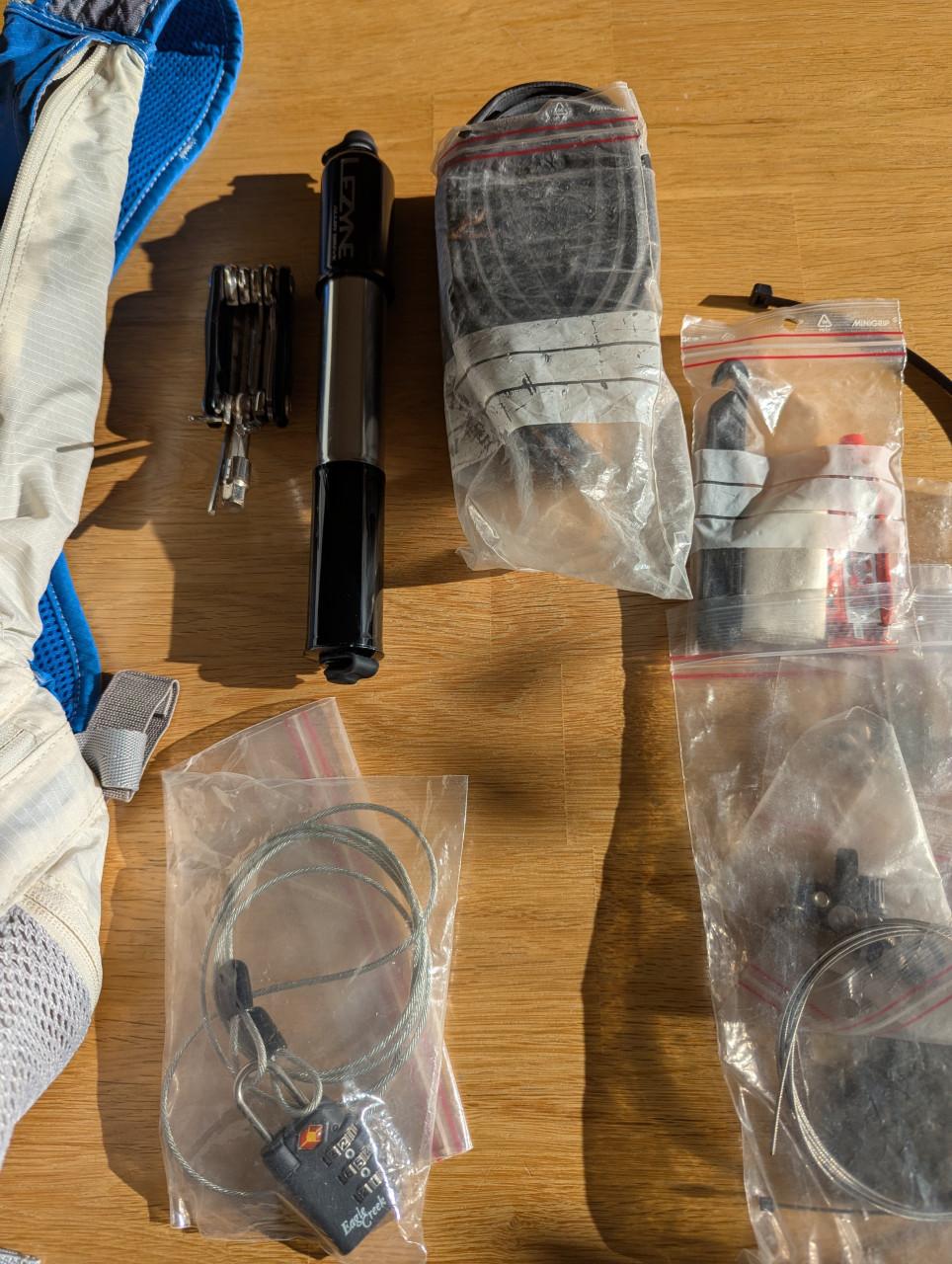 Camelbak rugtas inclusief bandenplakset etc.