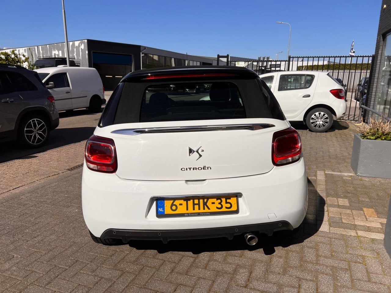 Citroen DS3 Cabrio 1.2 VTi So Chic
