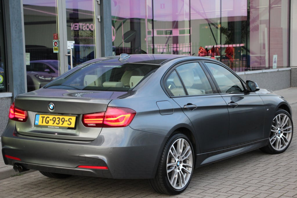 BMW 3-serie 320i xdrive m sport edition | dealer onderhouden