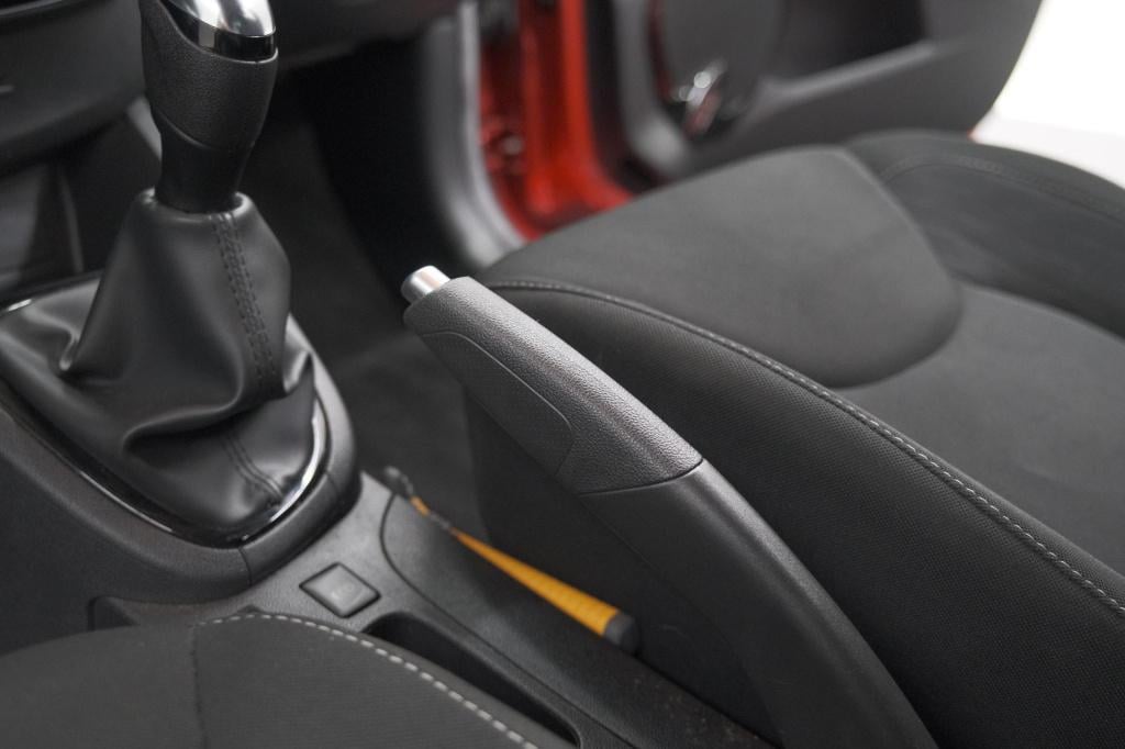 Renault Clio tce 90 limited | trekhaak | parkeersensoren | navigatie