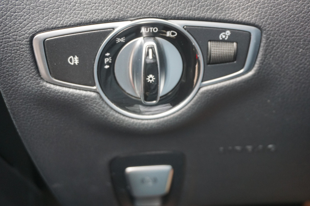 Mercedes-Benz E-Klasse estate 200 premium luxury l panorama dak l massage l