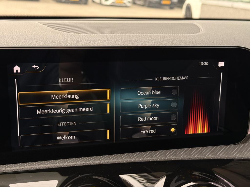 Mercedes-Benz A-Klasse 250 e amg line | nightpakket | pano | leder | el. st