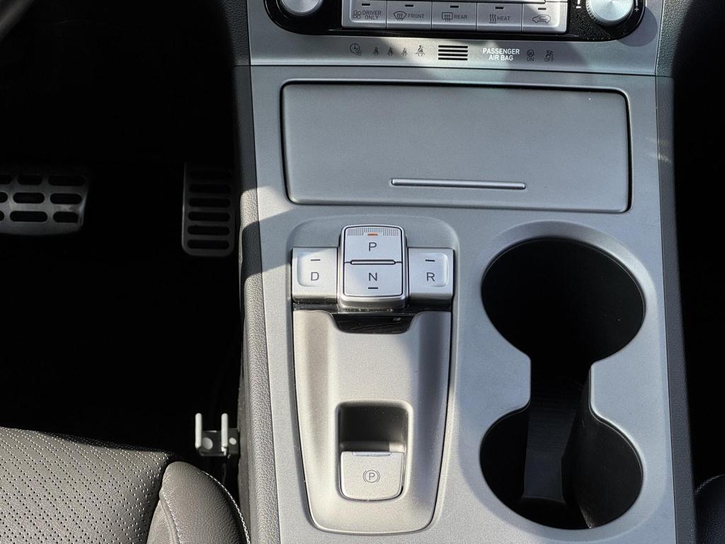 Hyundai Kona ev premium 64 kwh black edition soh 96,4% + schuif-/kanteldak!