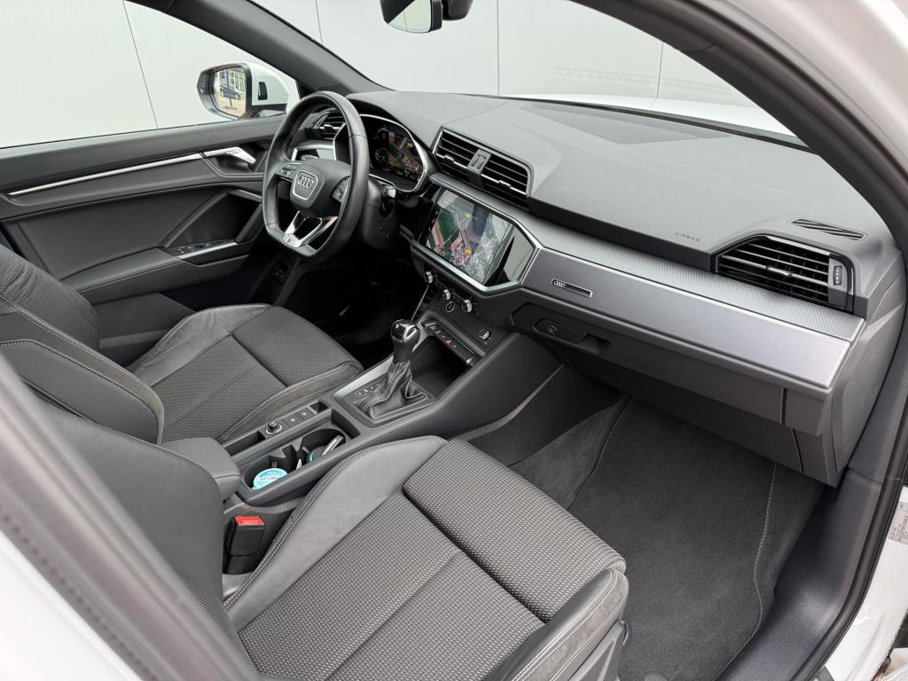 Audi Q3 45 tfsi e hybrid 245pk s edition | zwart optiek