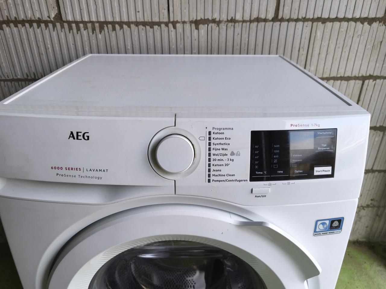 Te koop aangeboden AEG wasmachine.