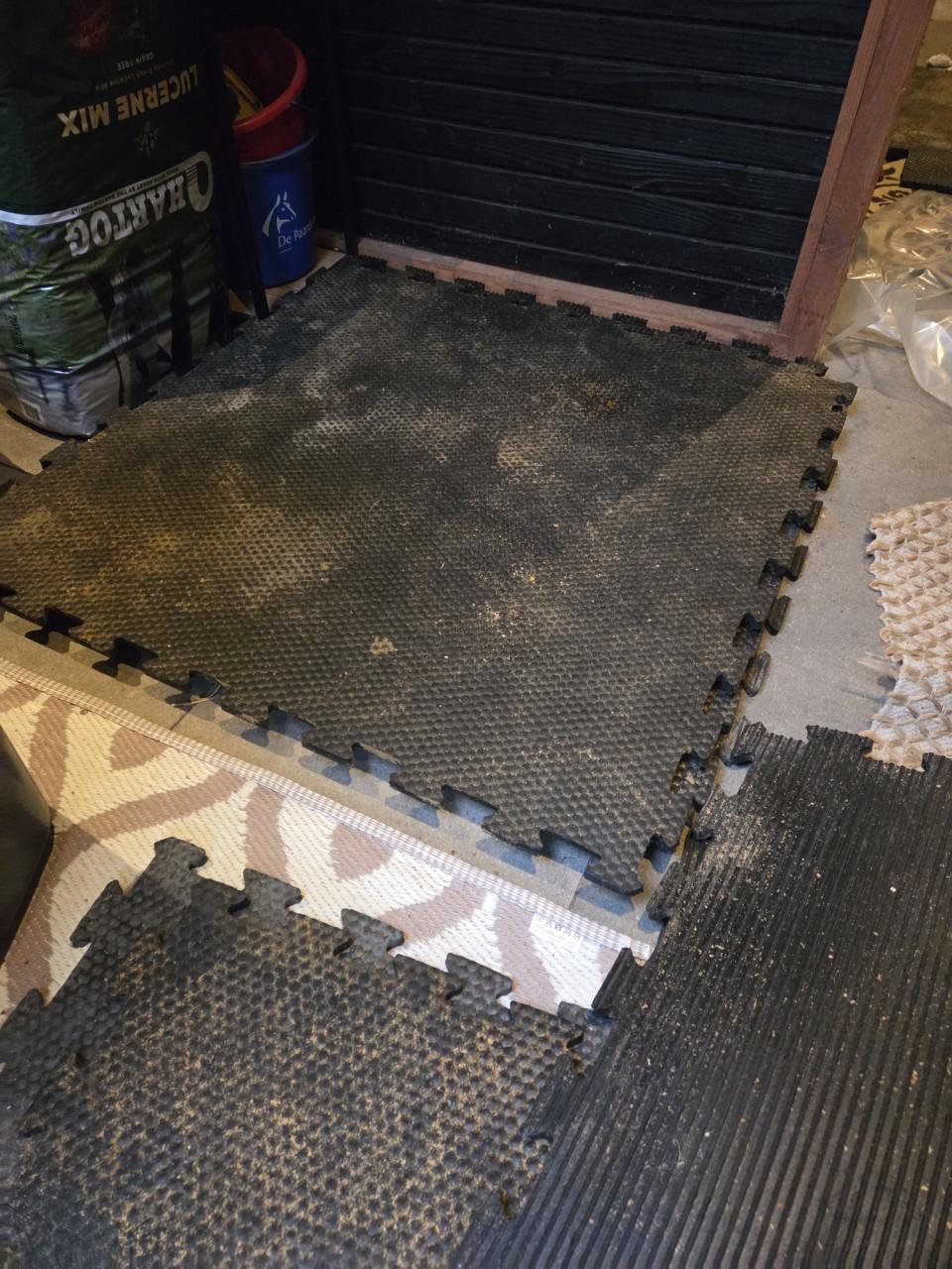 ZGAN waterdichte stalmatten (een week gebruikt!) koopje factuur aanwezig