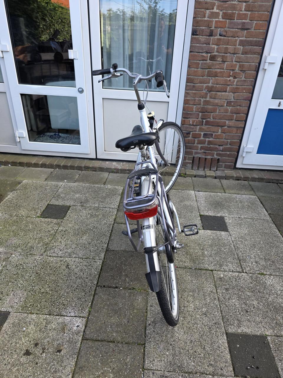 Dames fiets GAZELLE-Esprit-28 inch-3 versnellingen-Fr.maat 50cm- slot AXA