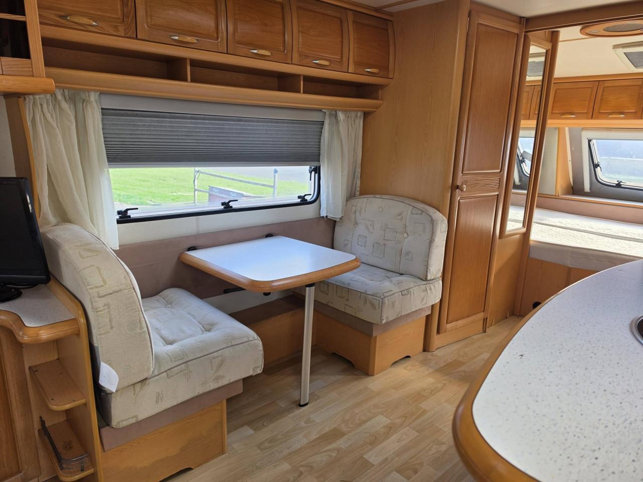MEGA GROTE HOBBY PRESTIGE 650 DUBBELASSER!  €3750