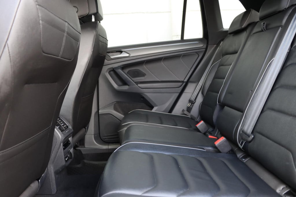 Volkswagen Tiguan 1.4 tsi ehybrid r-line business + 245pk dsg6