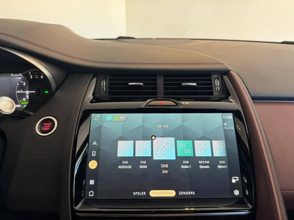 Jaguar E-pace 1.5 p300e awd r-dynamic s