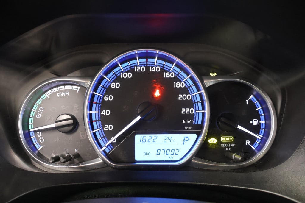 Toyota Yaris 1.5 hybrid dynamic bi-tone