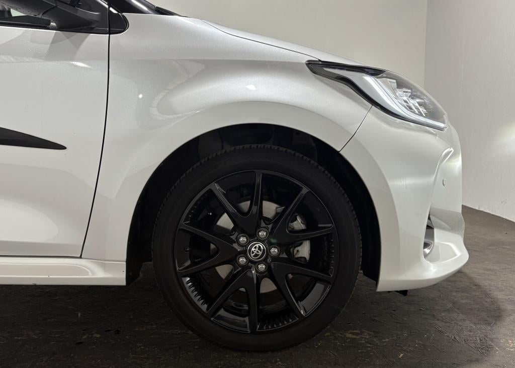 Toyota Yaris 1.5 hyb. executive