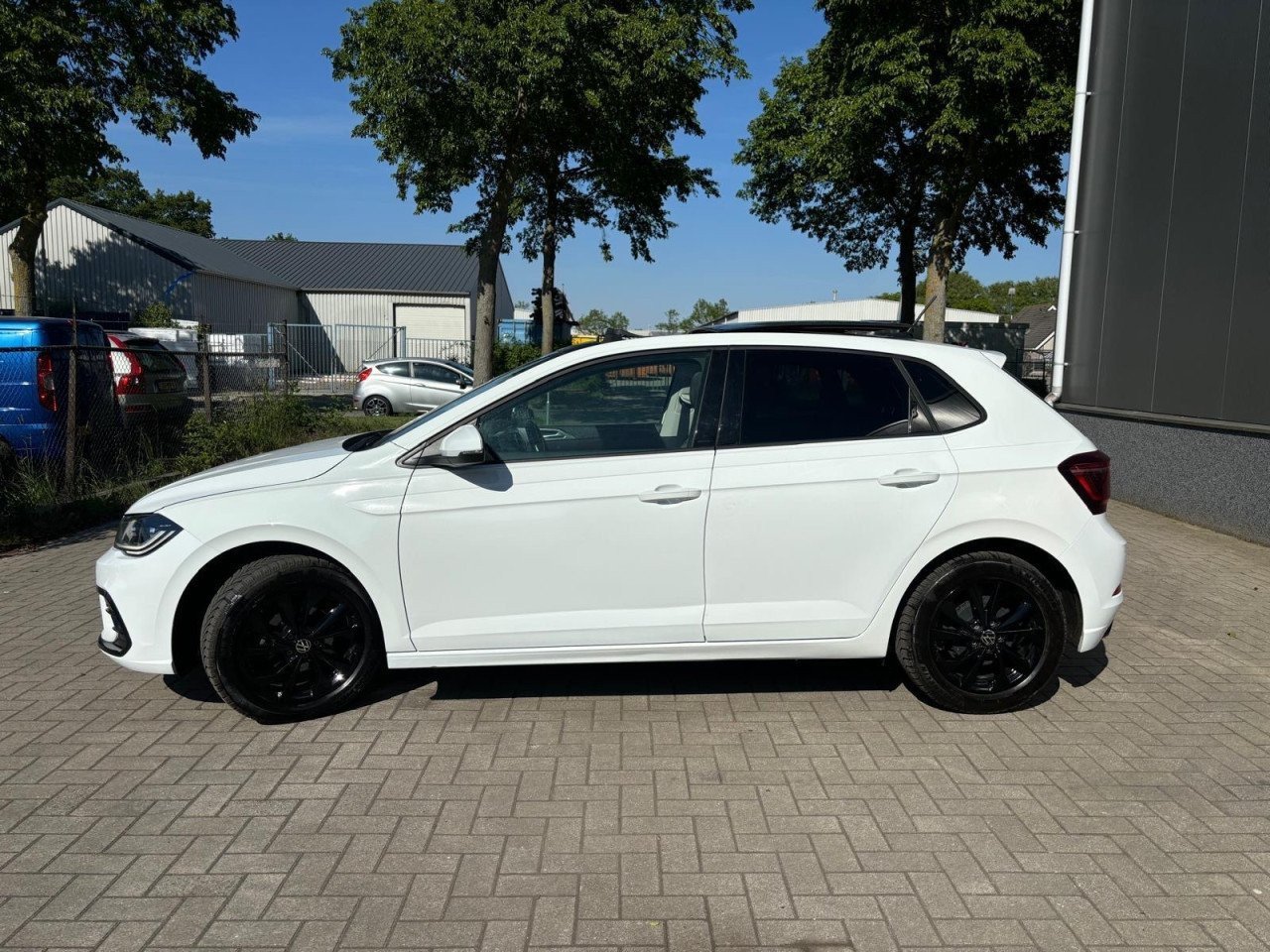 Volkswagen Polo 1.0TSI R-Line Pano 71.064KM Nap