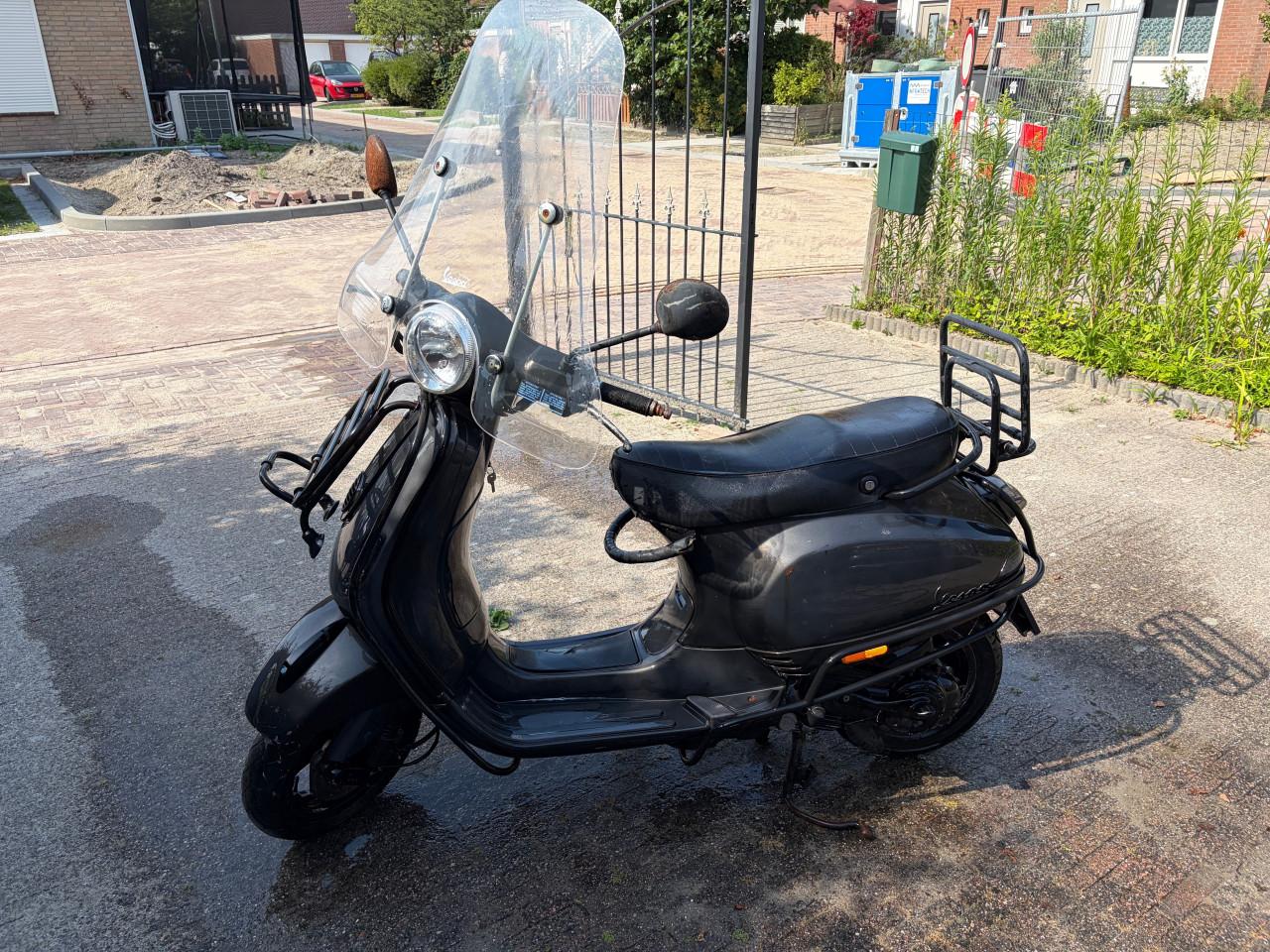 Vespa Piaggio LX 50 C38 - Blauw kenteken - Loop/sloop