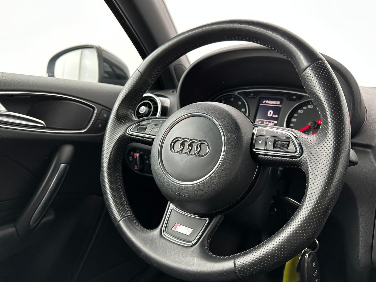 Audi a1 1.2 Tsfi / 3x S line / Xenon / navi / cruise