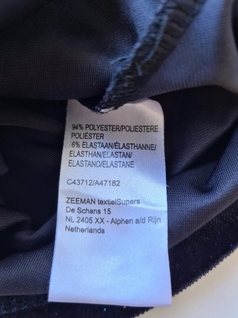 Zwart fluweel jurkje met glittertjes van Zeeman  Mt 134-140