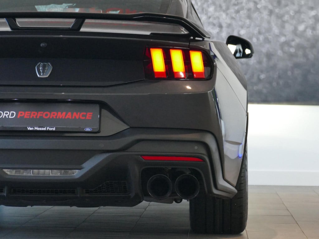 Ford Mustang fastback 5.0 v8 dark horse | direct uit voorraad | uniek |