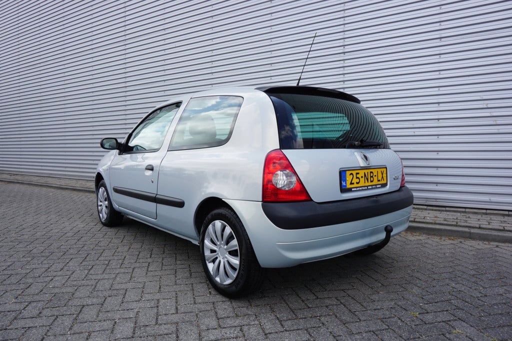 Renault Clio 1.2-16v dynamique airco / elektr. ramen / trekhaak / nap