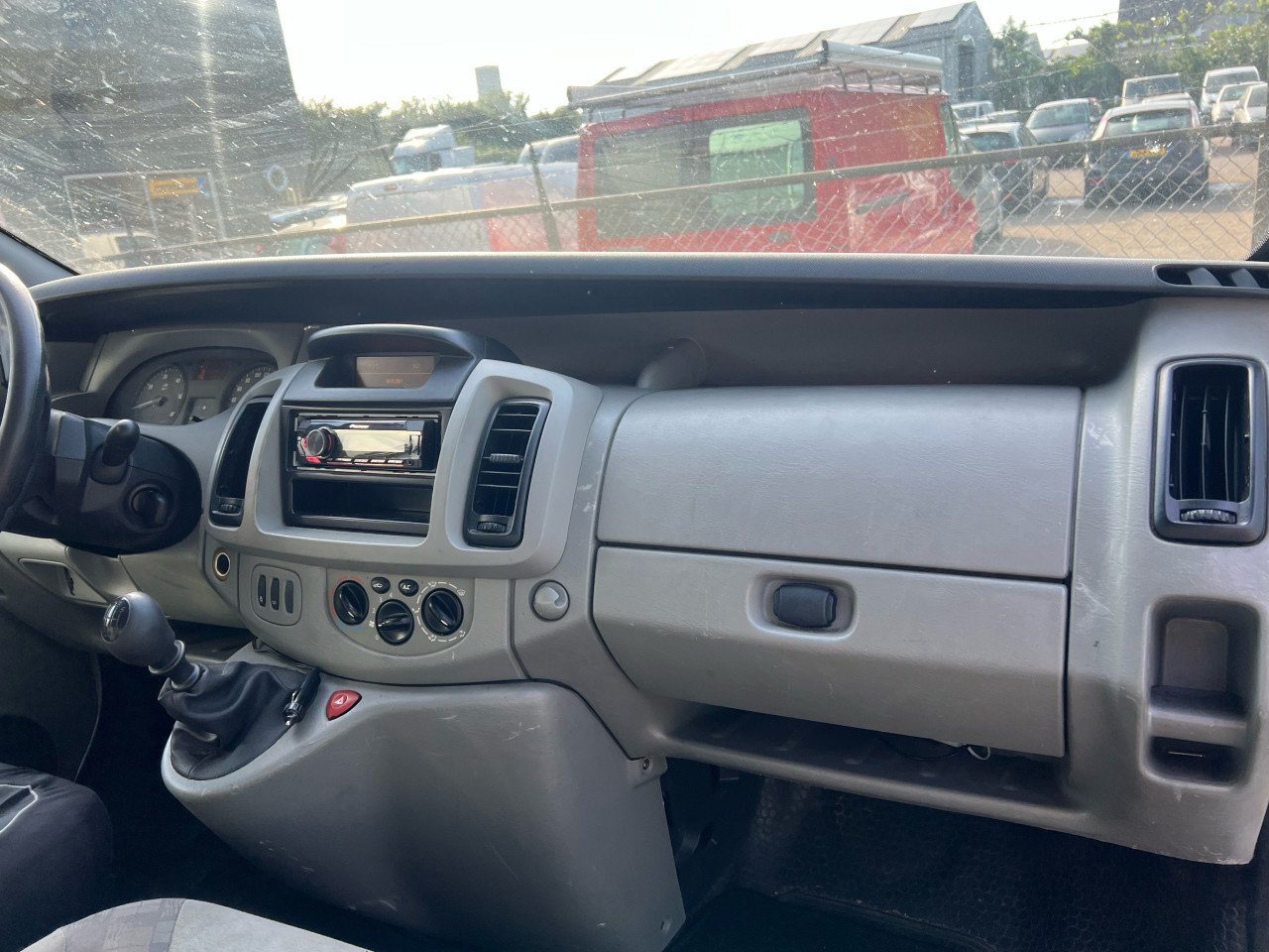 Opel Vivaro 1.9CDTi L1H1 3zits Vol Jaar Apk