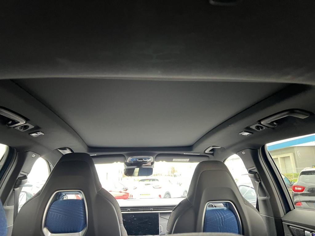 Lynk & Co 01 1.5 261pk phev 7dcth plug in hybrid , pano dak , 360gr camera 