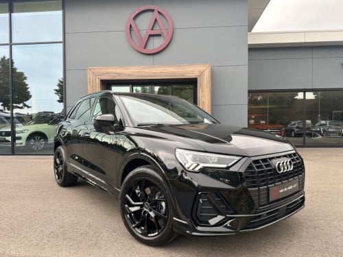 Audi Q3 35 tfsi s-line | panoramadak | zwart optiek | trekhaak | camera | e