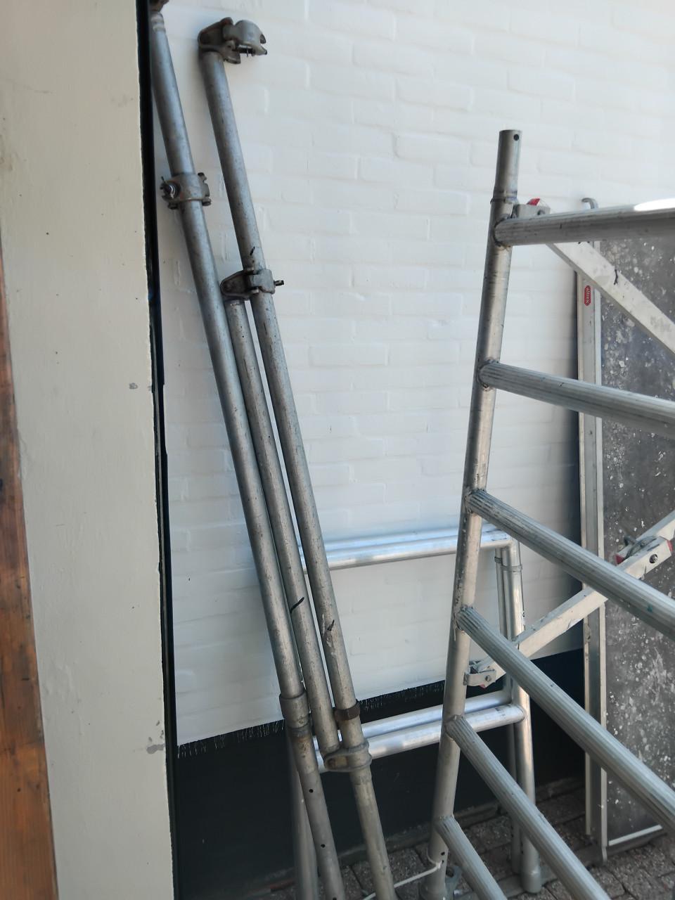 Tehuur rolsteiger kamersteigers.