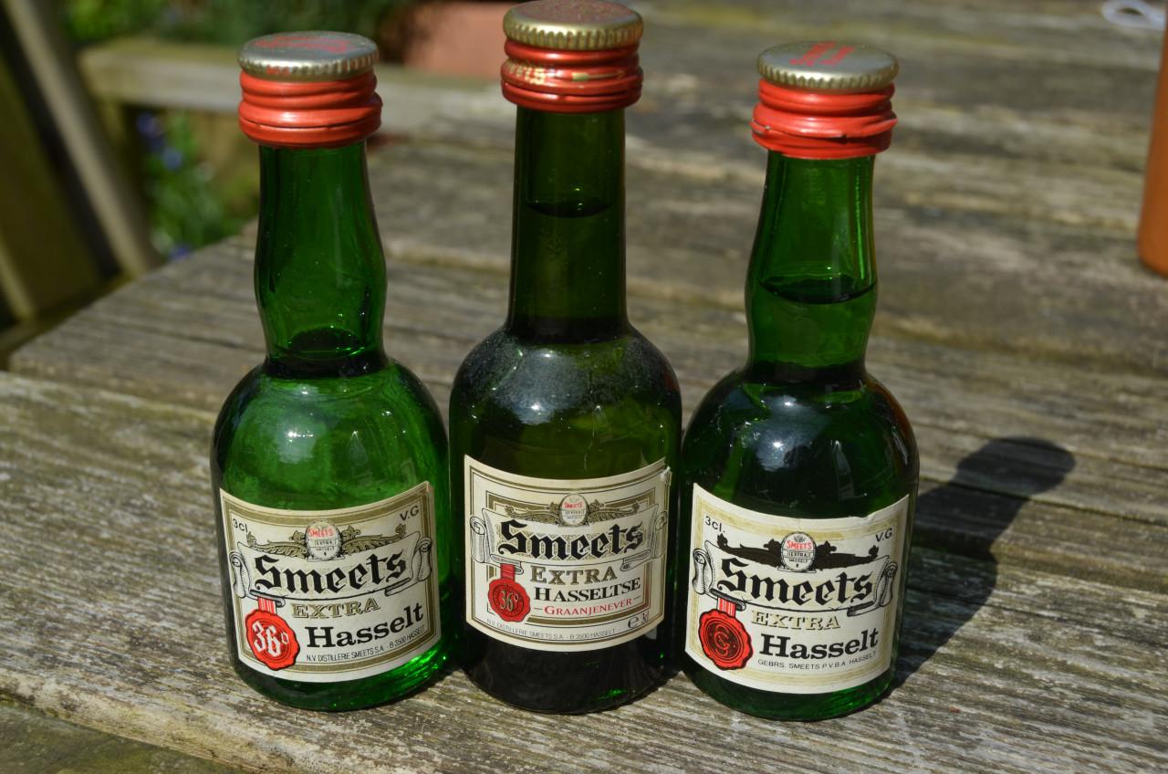 Diverse miniatuur flesjes meest Belgische jenever (2)