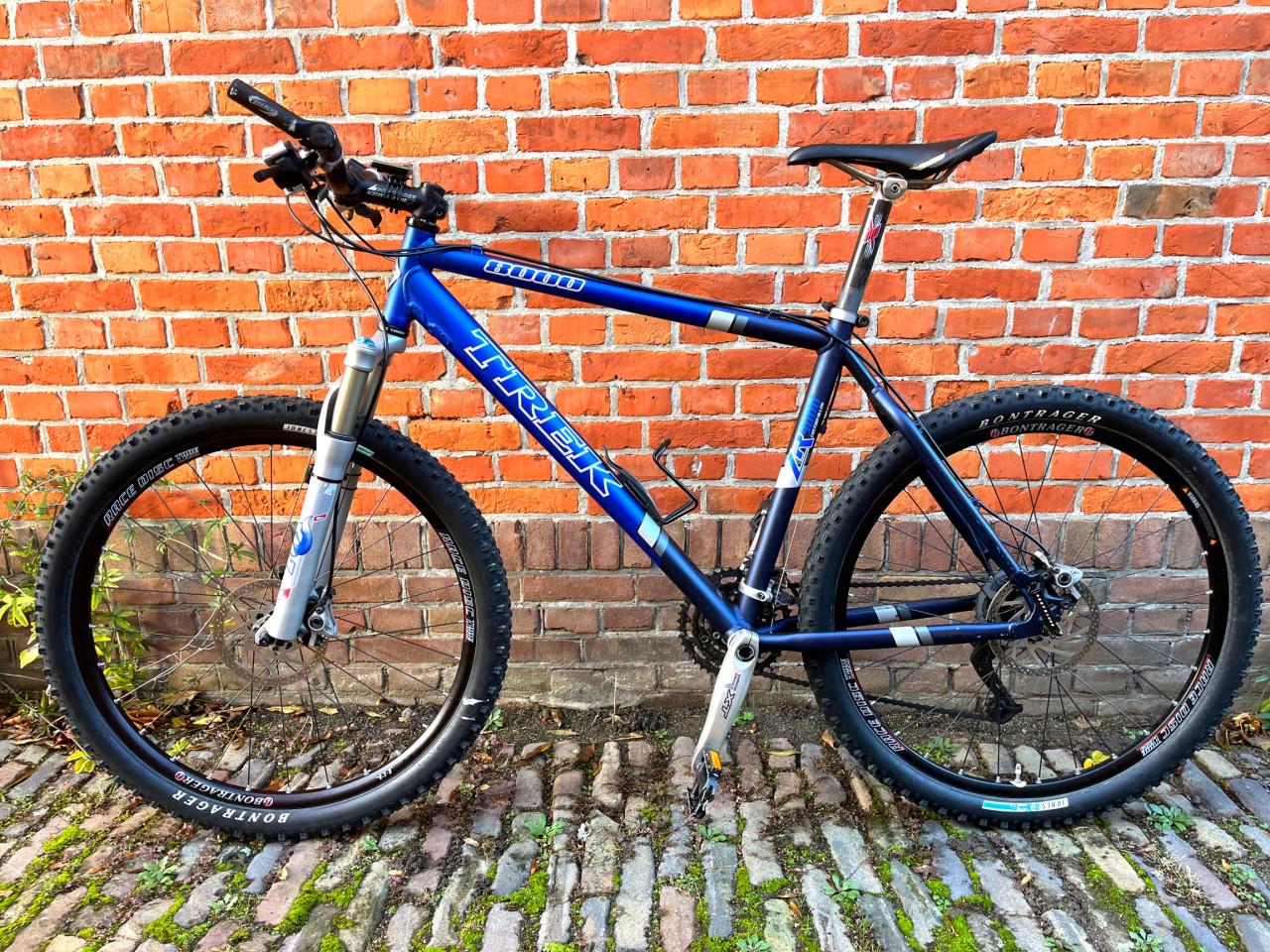 Trek 8000