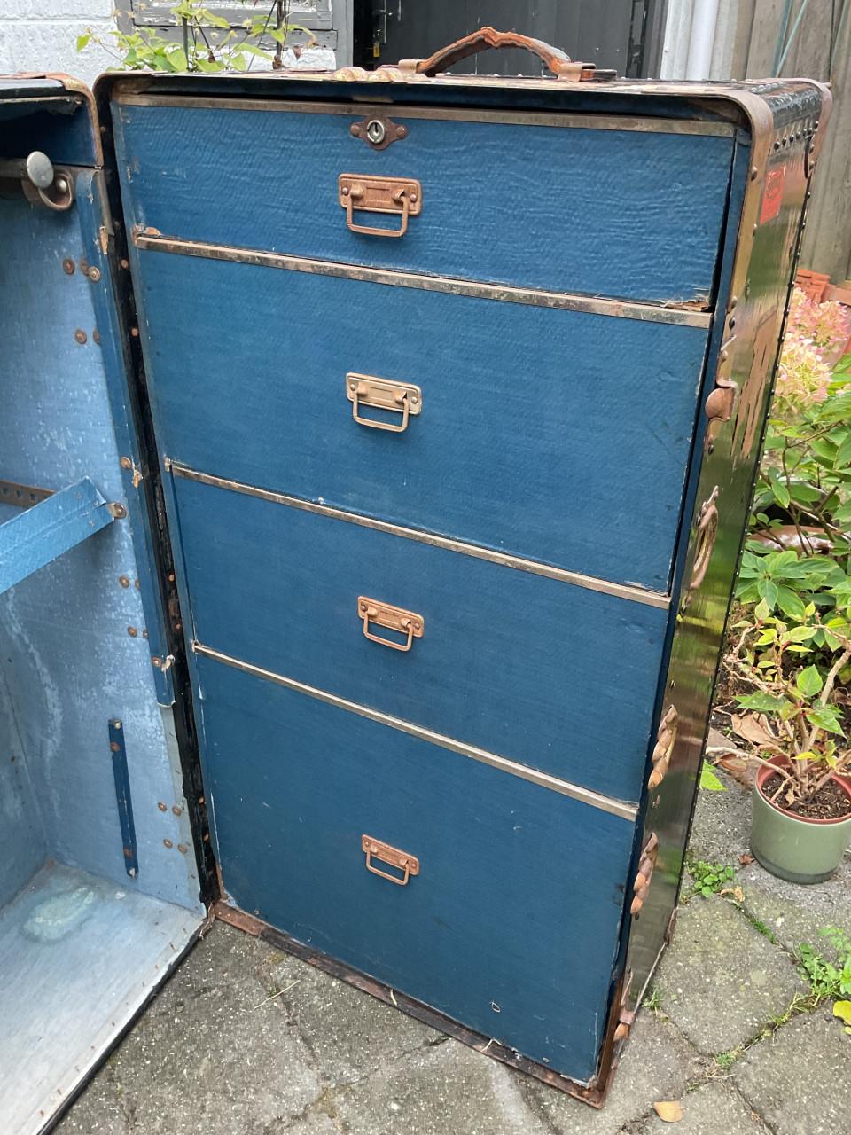 Antieke hutkoffer ( Holland - Amerikalijn )