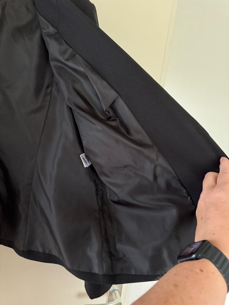 Zwarte, gevoerde damesblazer van Atmosphere in maat 44