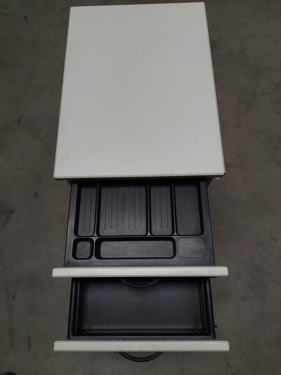 Ladekastje op wieltjes