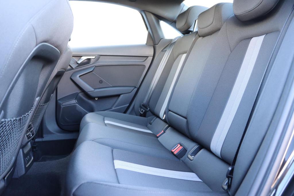Audi A3 limousine 35 tfsi s-line edition 150pk s-tronic
