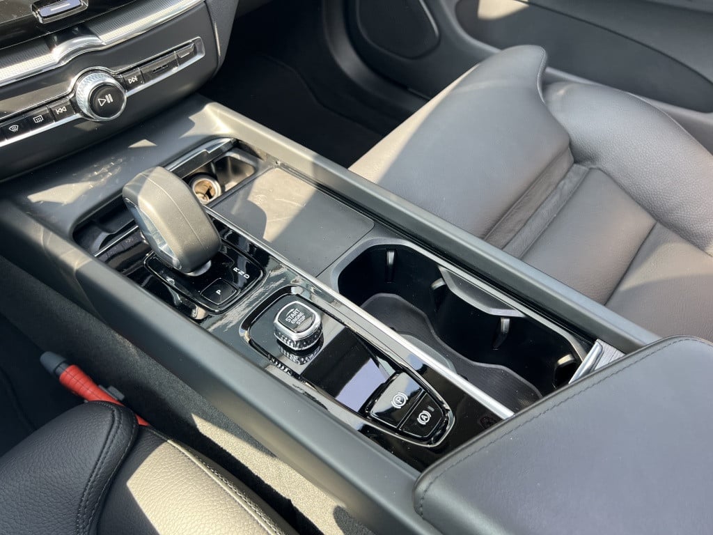 Volvo XC60 t6 398pk recharge dark| panodak| 360camera| trekhaak| adap.cruis
