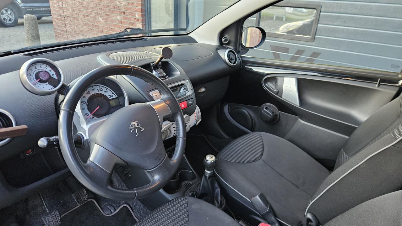 Zuinige en Luxe 5drs PEUGEOT 107 Envy 2012 / NL AUTO / 85.635 km !!