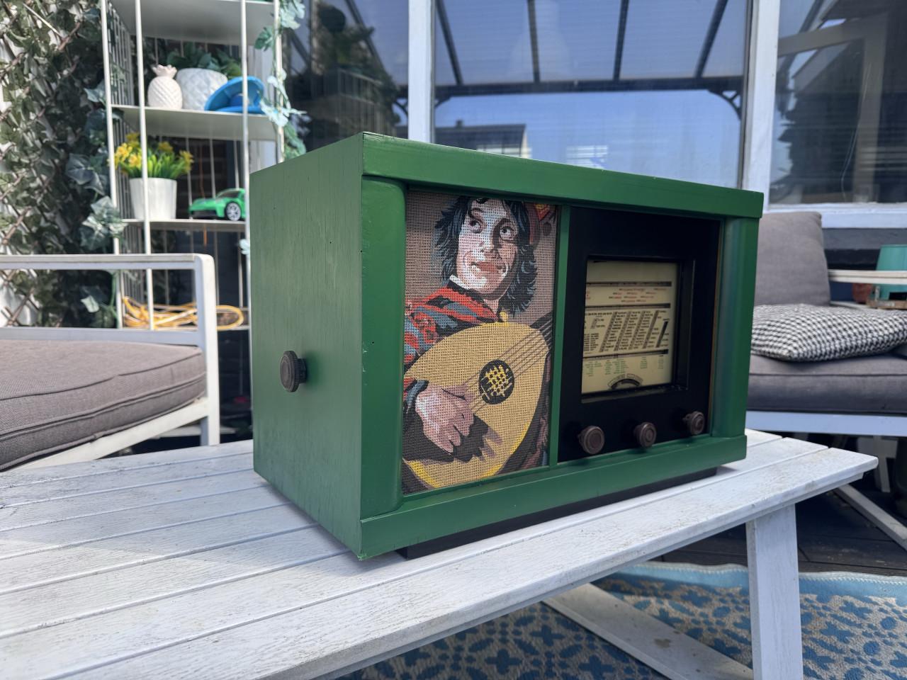 Oude radio 1940 Modern gemaakt