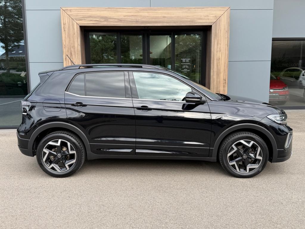 Volkswagen T-cross 1.5 tsi 150pk dsg r-line | camera | trekhaak | navi | iq